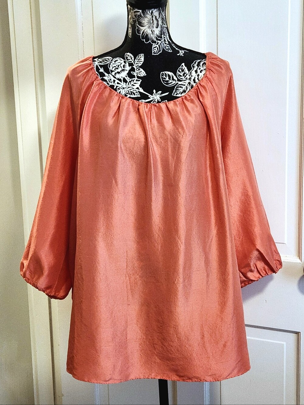 🆕️ 🍁Talbots🍁 - Peach Orange Silk Peasant Top